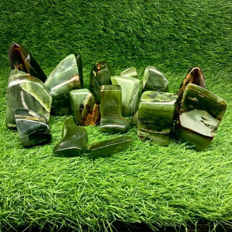 "Natural Nephrite Jade Crystal - Lemra Crystals & Jewelry Budapest"