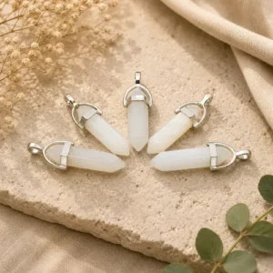 Quartz White Vogel Pendant